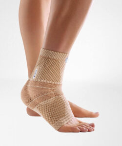 MalleoTrain Ankle Support for Stability, Post-Op, Gentle Compression and to Reduce Oedema/Swelling